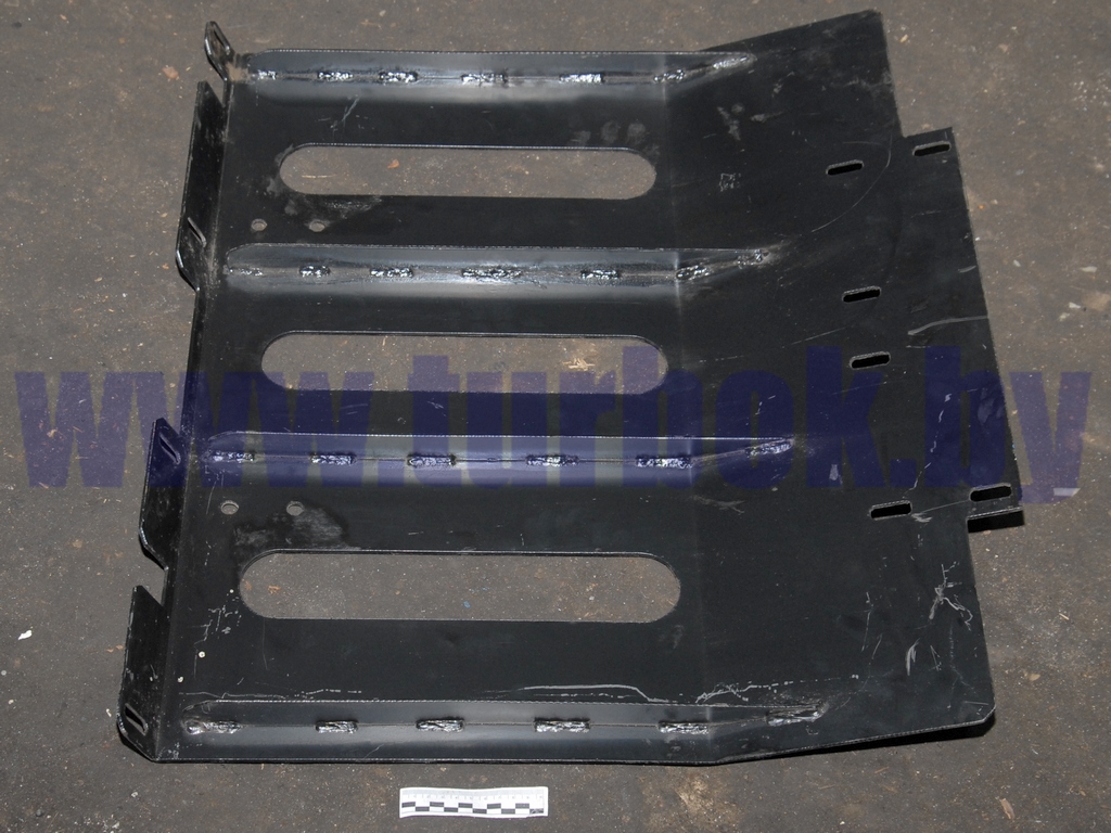 Днище кожуха радиатора КАМАЗ-6520