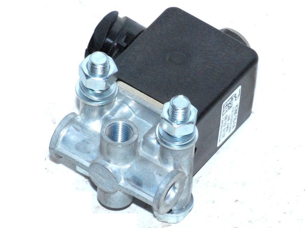 Клапан электромагнитный (НЗ,б.р.,К1/8,24В,Dу=4) КАМАЗ