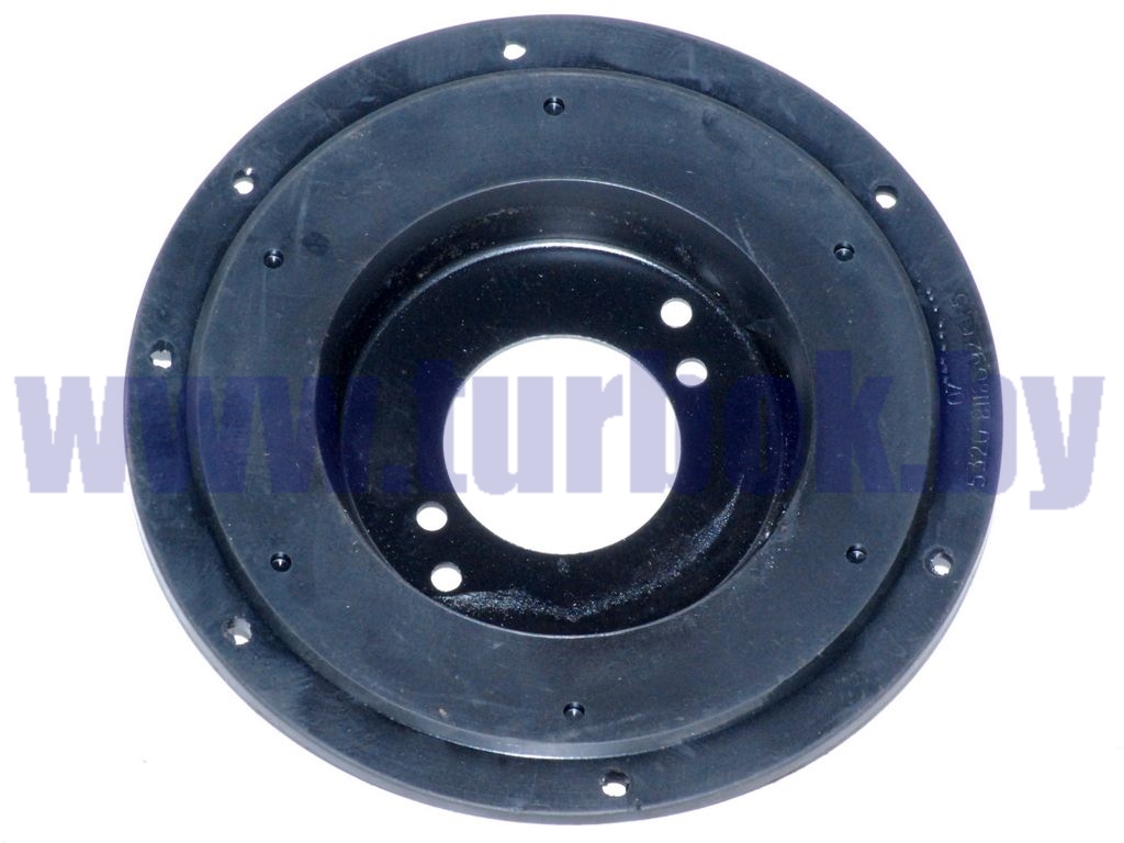 Фланец крепления электродвигателя КАМАЗ в сборе