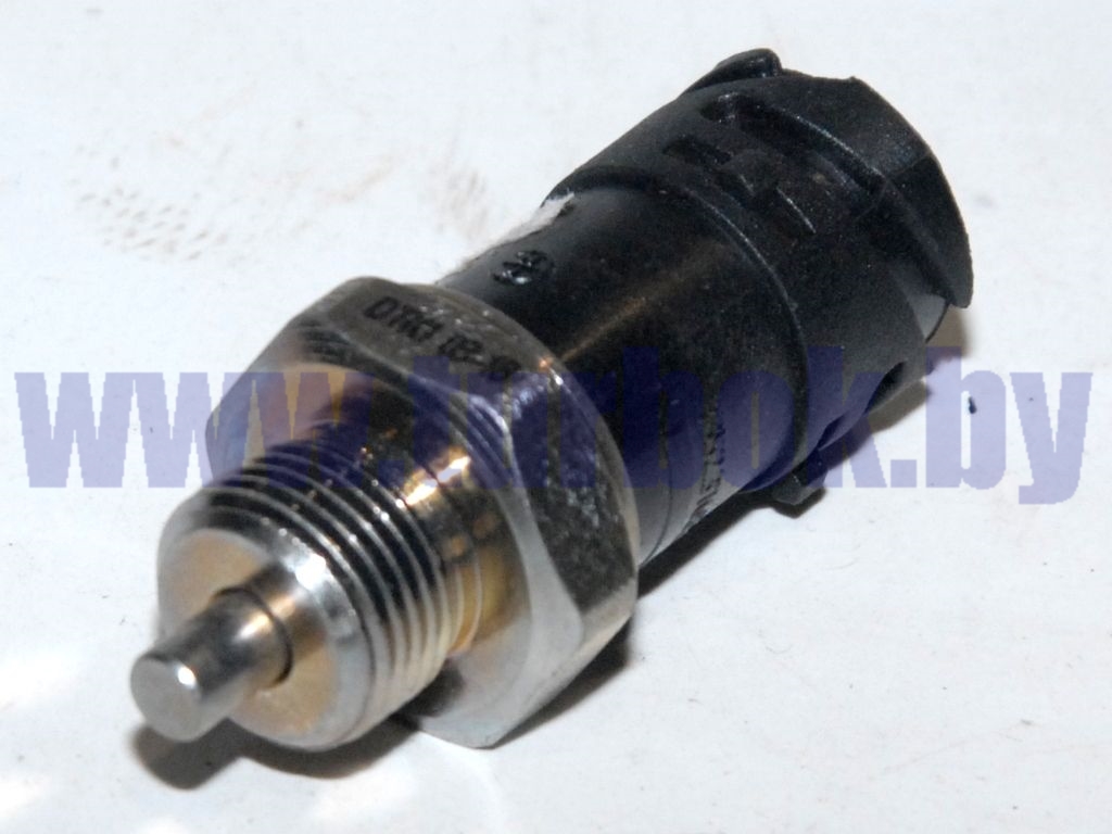 Выключатель блокировки дифференциала зад. и ср. мостов (датчик), байонетный разъём