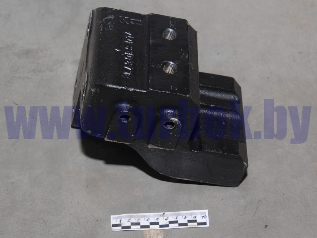 Кронштейн бруса противоотканого (правый)