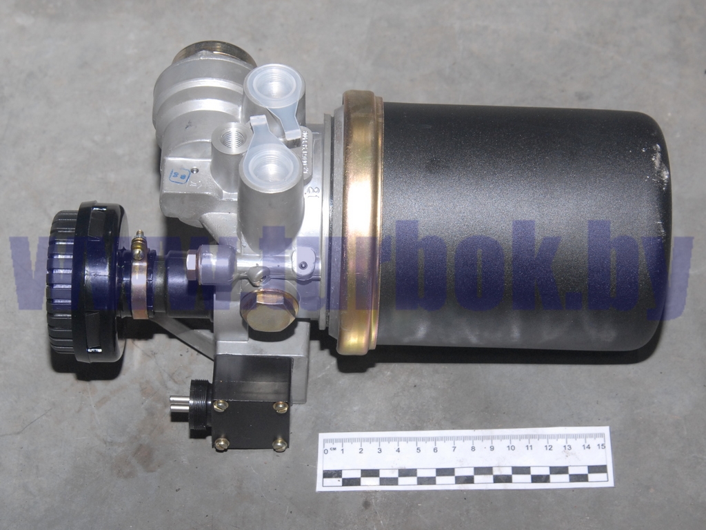 Регулятор давления воздуха с адсорбером (осушитель воздуха) выхода 4 с глушителем