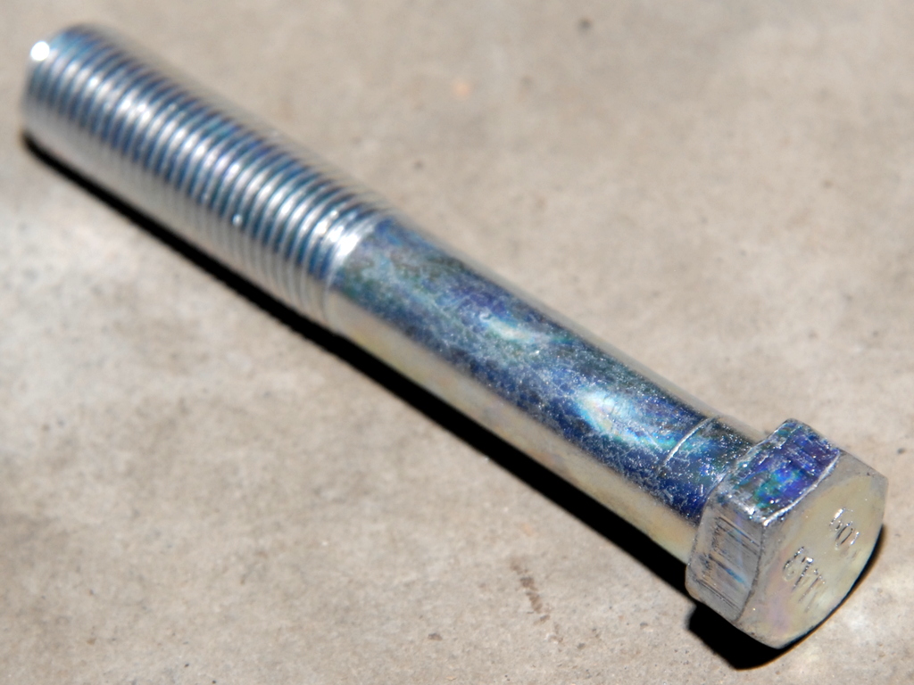 Болт M14x1.5-6дх92