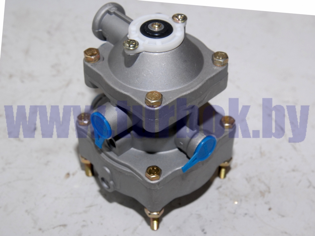 Клапан управления тормозами прицепа с двухпроводным приводом