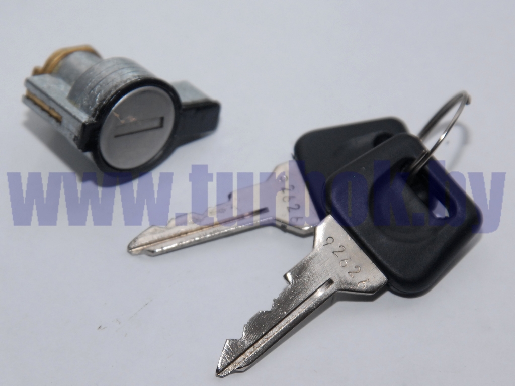 Замок двери кабины (личинка) старого образца