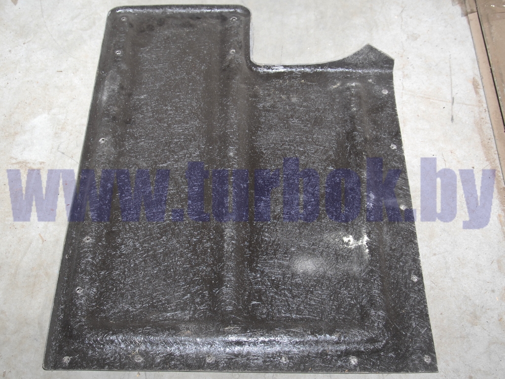 Брызговик на большую кабину пластмассовый левый